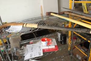 lot 831 image: Vintage 35 Hockey Stick