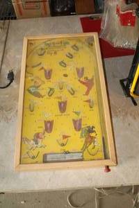 lot 350 image: Vintage 5-In-1 Poosh-M-Up Big 5 Electric Pinball Game