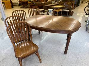 Table & 4 Chairs