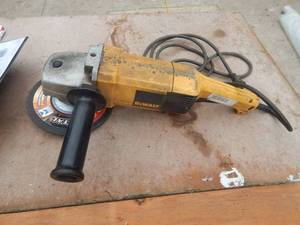 Dewalt N474 7 Inch Angle Grinder