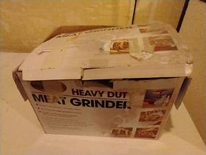 lot 11 image: Cabelas Meat Grinder