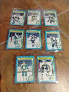 lot 35 image: (8) Vintage North Stars Cards
