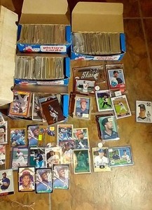 lot 64 image: Huge Minnesota Twins Card Lot