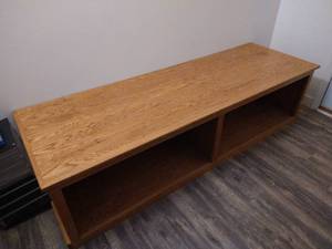 lot 104 image: Oak Storage Bench