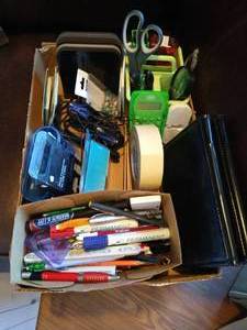 lot 106 image: Tray of Office Supplies