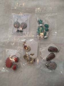 lot 121 image: (5) Pairs of Earrings - Mostly .925