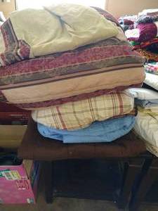 lot 139 image: Queen Size Blankets, Sheets, Etc