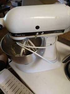 lot 143 image: KitchenAid Mixer