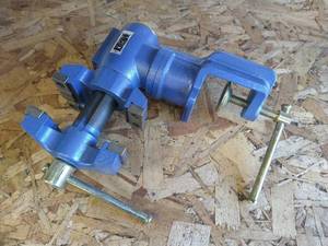 lot 164 image: Heavy Duty Vise