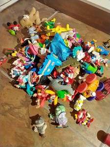 lot 183 image: Tote of Small Toys