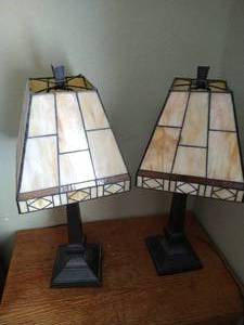 lot 202 image: 2 Lamps