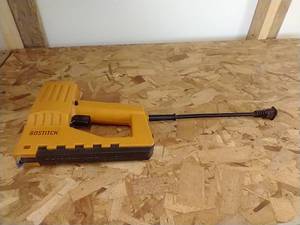 lot 208 image: Bostich Power Stapler