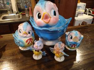 lot 211 image: Leftons Bluebird Sets