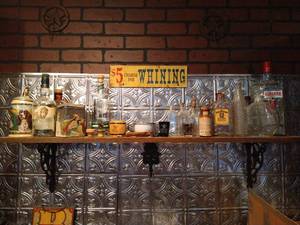 lot 231 image: Shelf Contents