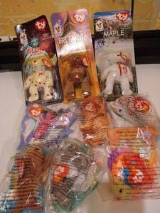 lot 250 image: Tiny Ty Beanie Babies