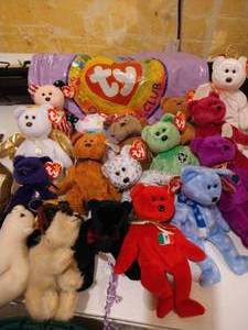 lot 251 image: Ty (Beanie Baby) Mixed Lot