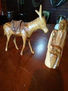 lot 260 image: Olive Wood Carvings