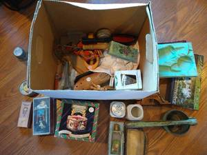 lot 274 image: Box of Vintage Bottles, Toys & Nick Knacks