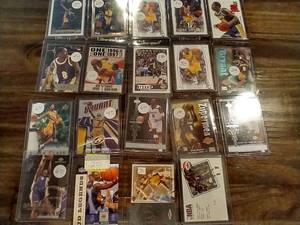 lot 384 image: (19) Kobe Bryant Cards