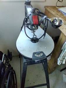 lot 390 image: Porter Cable 16 Scroll Saw