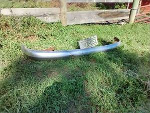 lot 484 image: Vintage Car Bumper & License Plate