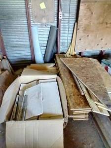 lot 490 image: Wood Lot