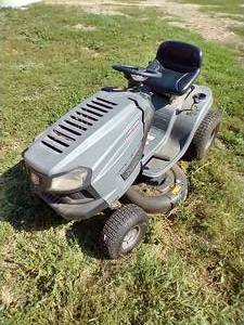 lot 495 image: Craftsman Riding Mower