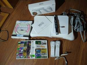 lot 309 image: Wii w Accessories