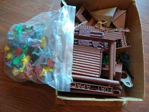 lot 311 image: Vintage Cowboys & Indians