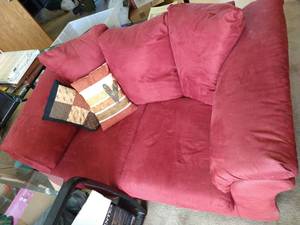 lot 441 image: Love Seat