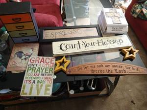 lot 445 image: Home Decor