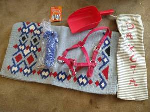 lot 450 image: Saddle Blanket & Horse Supplies
