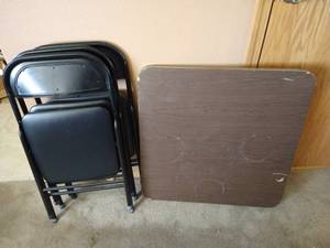 lot 454 image: (3) Folding Chairs & Card Table