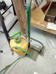 lot 502 image: Sprayer With Rolling Cart