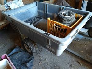 lot 528 image: Rubbermaid Pull Behind Wheeled Cart