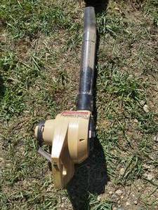 lot 531 image: Craftsman Electric Leaf Blower