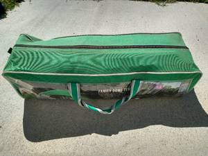 lot 541 image: 5-6 Person Family Dome Tent