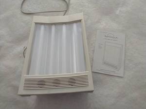 lot 567 image: Light Therapy Lamp