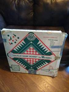 lot 479 image: Vintage Carrom Board & Pieces