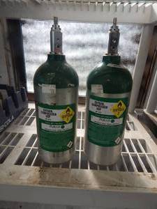 2-Lincare M9 Oxygen Tanks