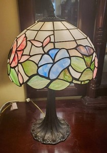 Tiffany Style Lamp