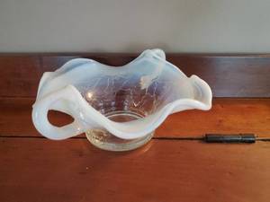 Dominion Glass Co. Candy Dish