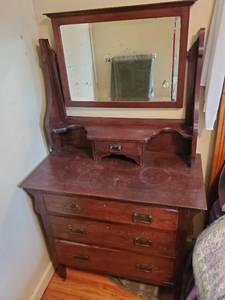 Dresser