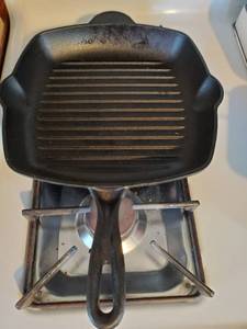 VREMI Cast Iron Skillet