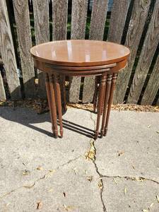 True Grand Rapids Mahogany Nesting Tables