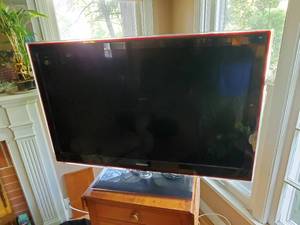 Samsung 46 Flat Screen TV