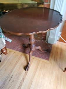Round End Table