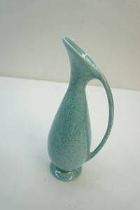 red wing bud vase