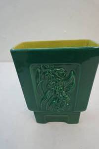 red wing vase
