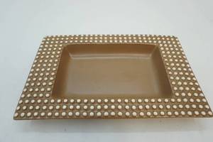 red wing dish